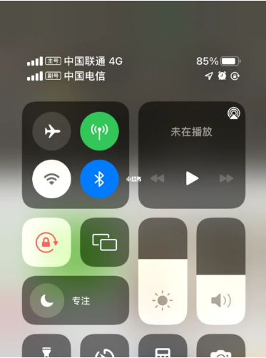 南开乡苹果手机维修分享iPhone双卡信号解决办法 