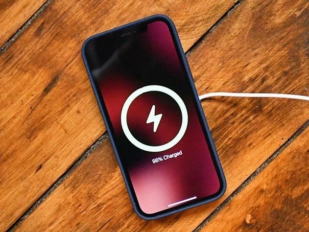 南开乡苹果手机维修分享iPhone 12可以随便充电吗 